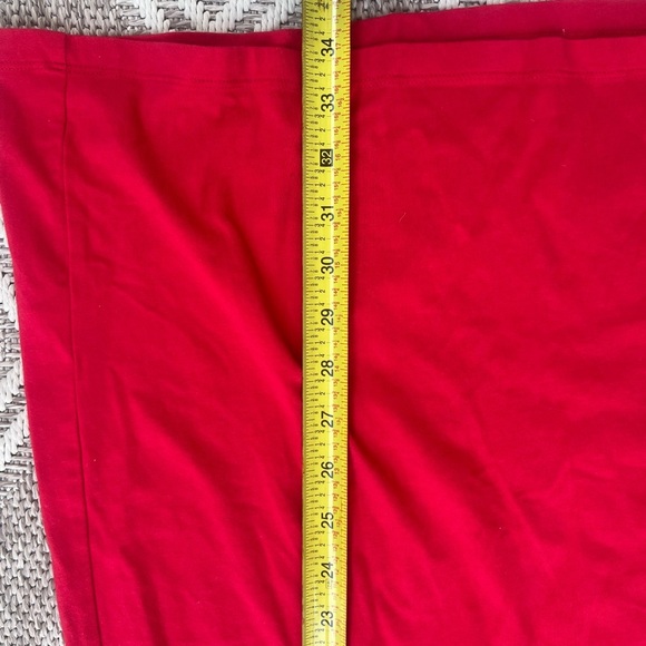 Tommy Hilfiger Red V-Neck with Black Trim size M - Picture 7 of 9